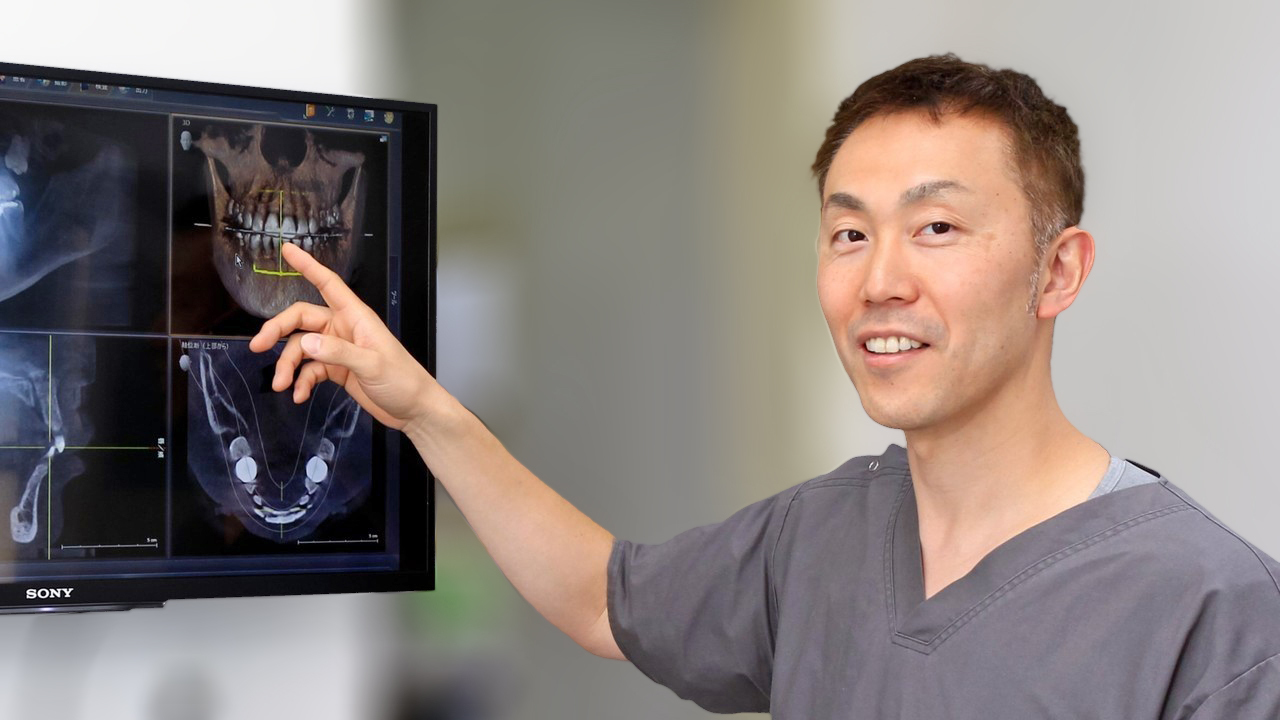 治療計画を説明する理事長